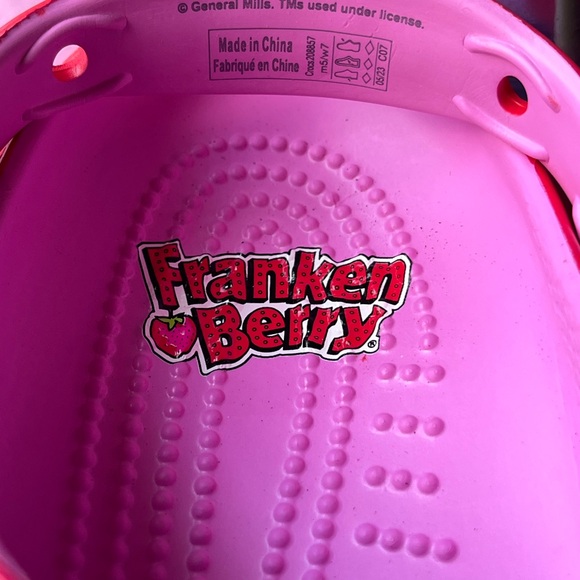 🍓CROCS FRANKEN BERRY CLASSIC CLOG 🍓 NWT 🍓 - Picture 6 of 16